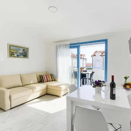 Apartment Pina.5 *
